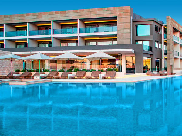 Aqua Blu Boutique & Spa-1