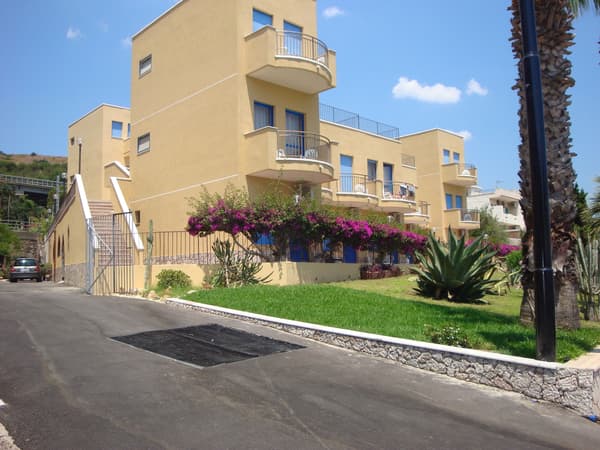 EliHotel-1