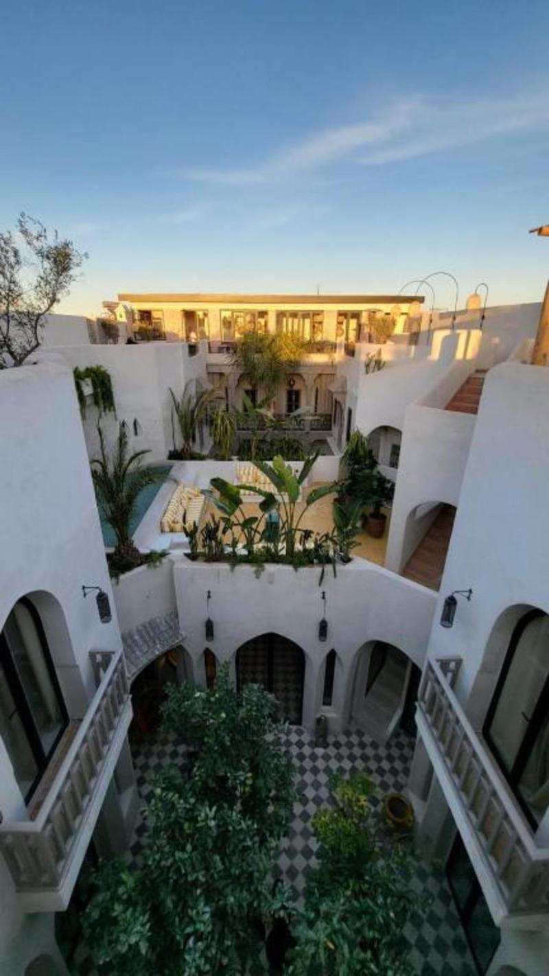 Riad XO Amira Victoria