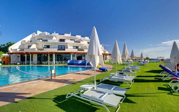 SBH Crystal Beach Hotel & Suites-1