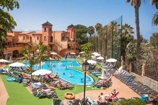 Villa Mandi Golf Resort-1