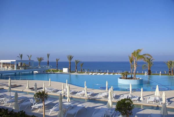 King Evelthon Beach Hotel and Resort-1