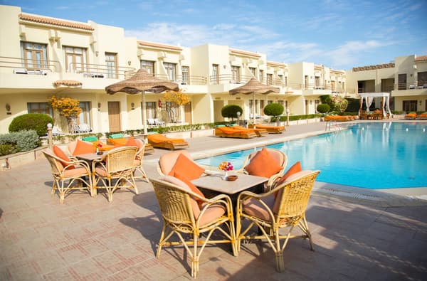 Cataract Layalina-1