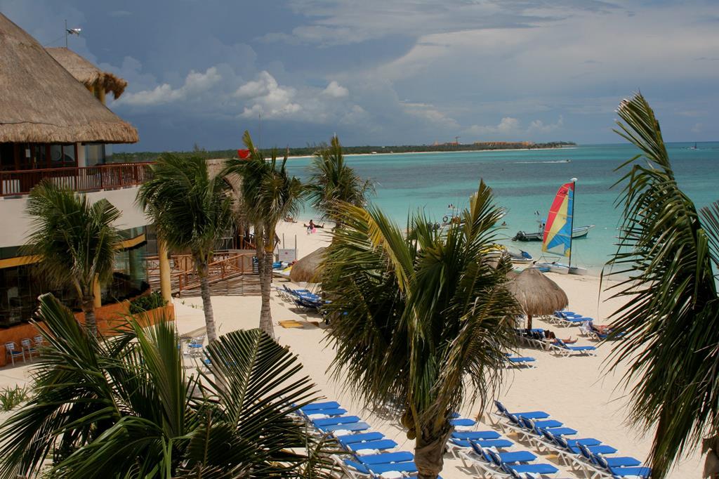 The Reef Coco Beach