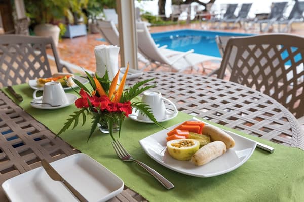 Crown Beach Hotel-1