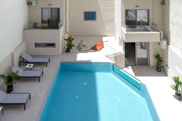 The City Hotel & Suites-1