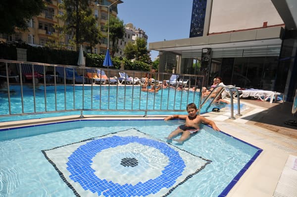 Kleopatra Micador Otel-1