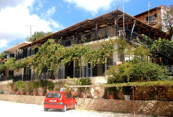Pansion Limni-1