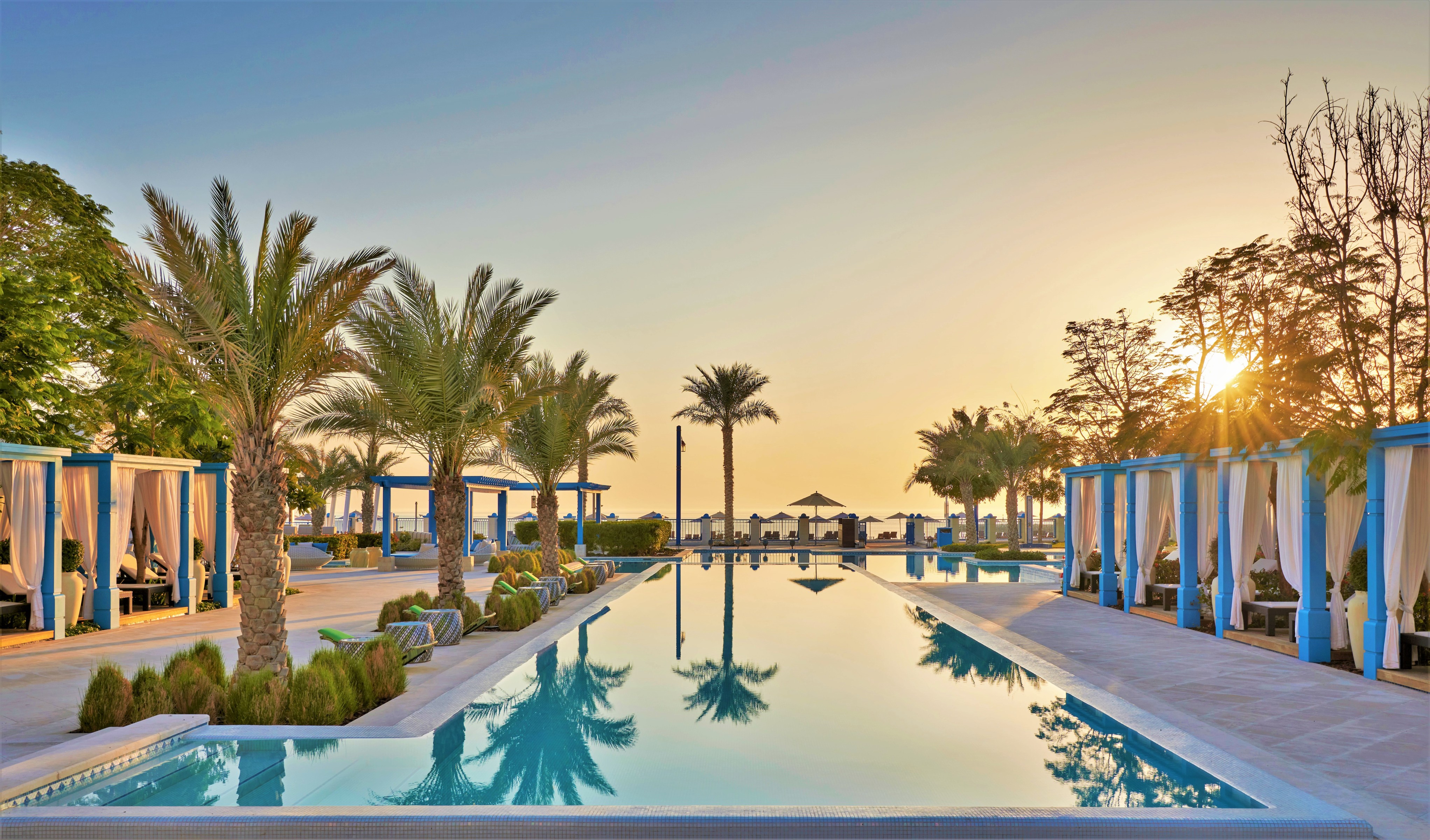 Hilton Salwa Beach Resort & Villas