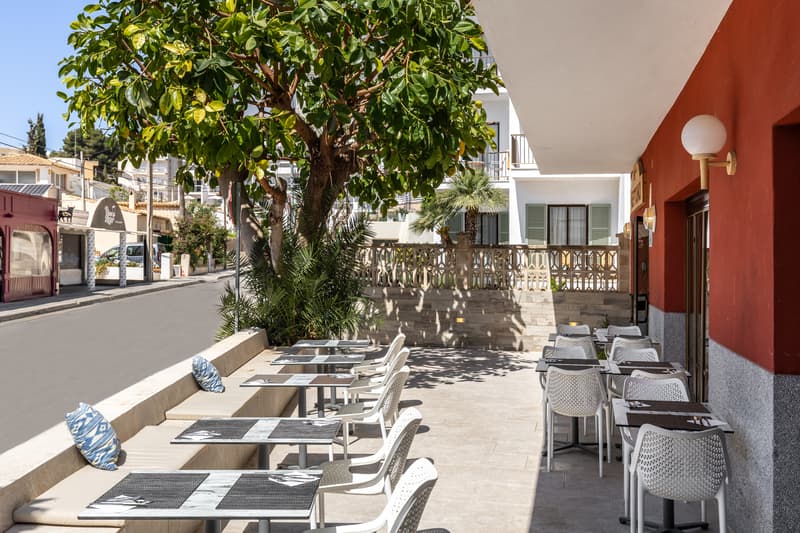 Neptuno Paguera Hostal