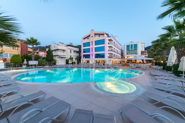 Ideal Pearl Hotel-1