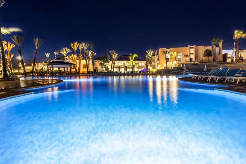 Oasis Hotel & Spa