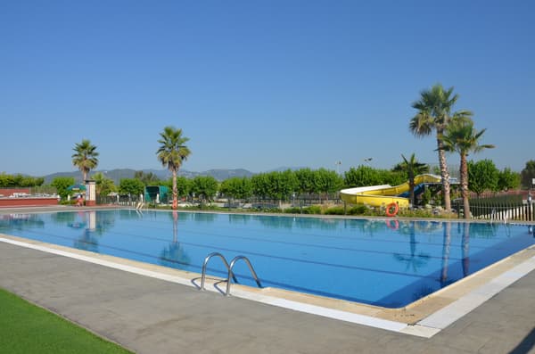 Camping Resort Els Pins by Viajes Velero-1