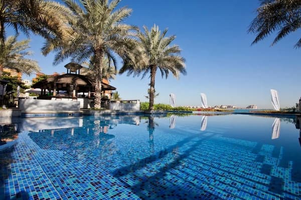 Mövenpick Hotel Jumeirah Lakes Towers-1