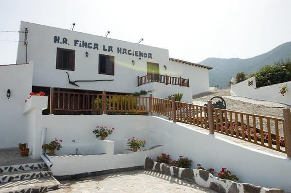 Hotel Rural Finca La Hacienda-1