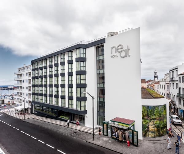 NEAT Hotel Avenida-1