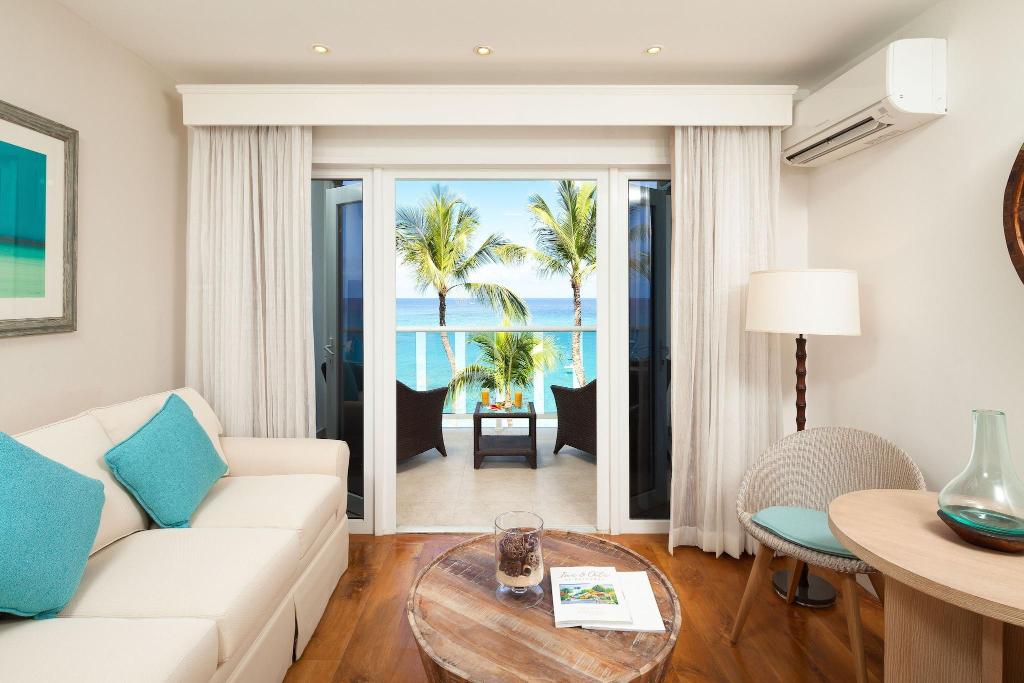 Waves Hotel & Spa