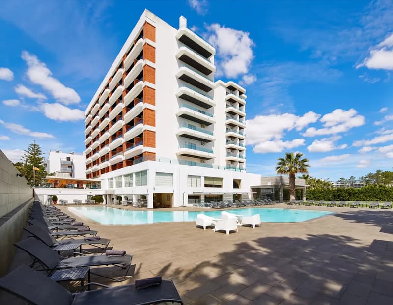 Alcazar Beach & SPA