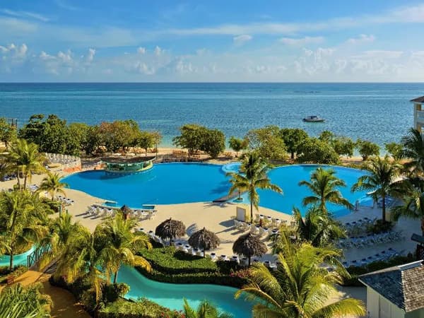 Iberostar Waves Rose Hall Beach-1