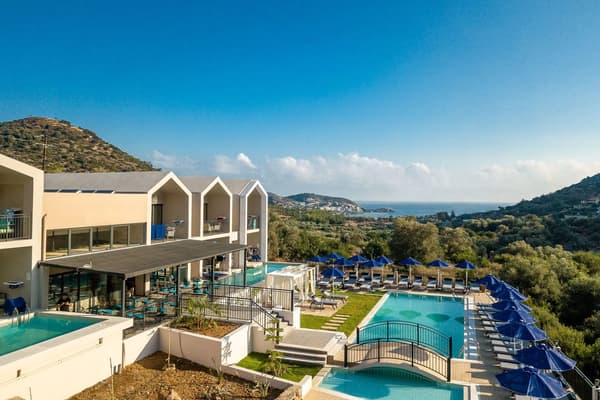 T Hotel Premium Suites-1