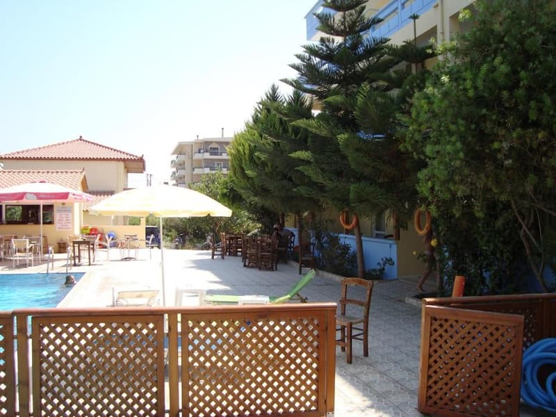 Eleni Palace Apts