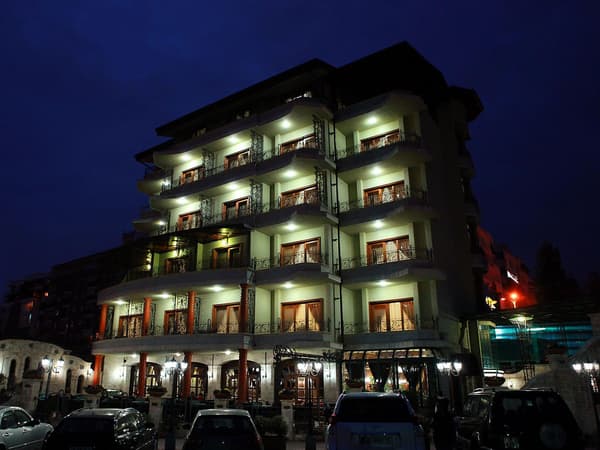 Dinasty Hotel Rezidence-1