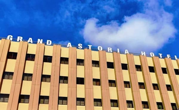 Grand Astoria Hotel-1