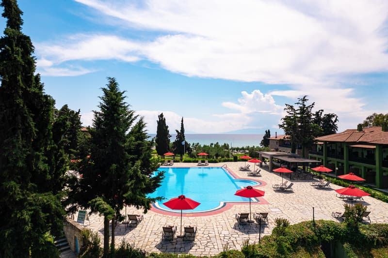 Simantro Resort