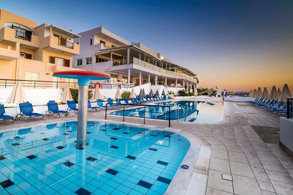 Horizon Beach Hotel-1
