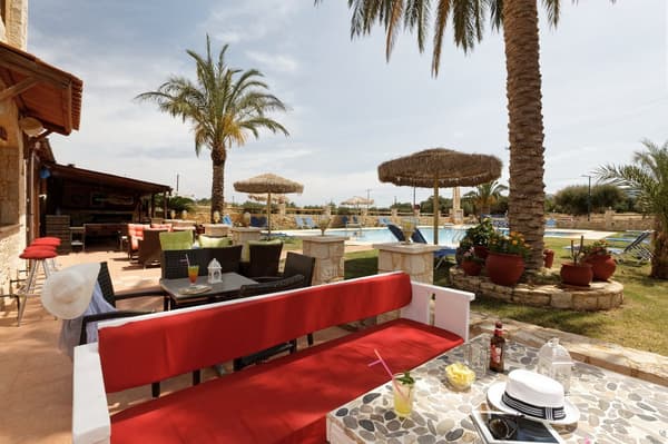 Danelis Studios & Appartementen-1