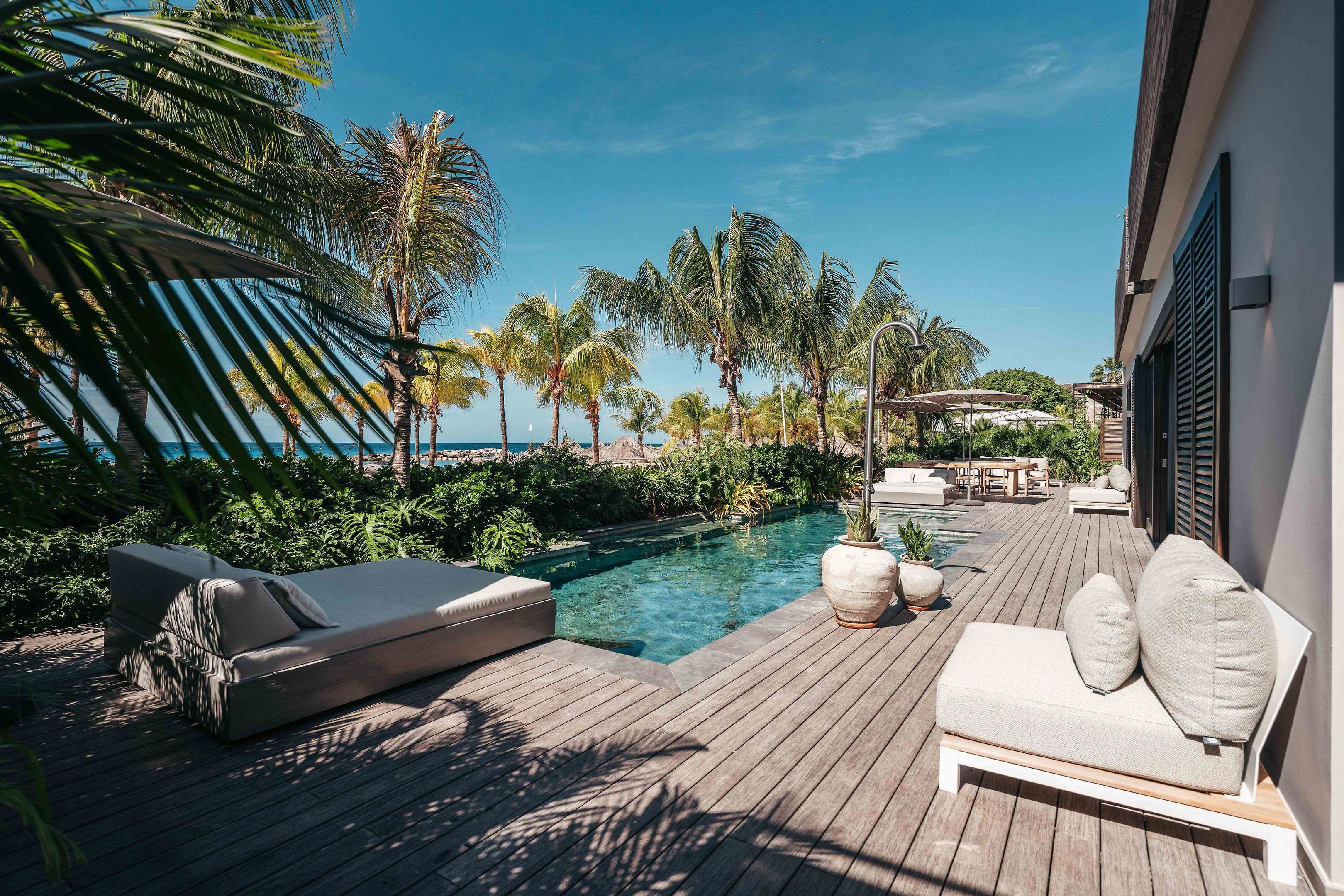 Kontiki Beach Resort, Mambo Beach
