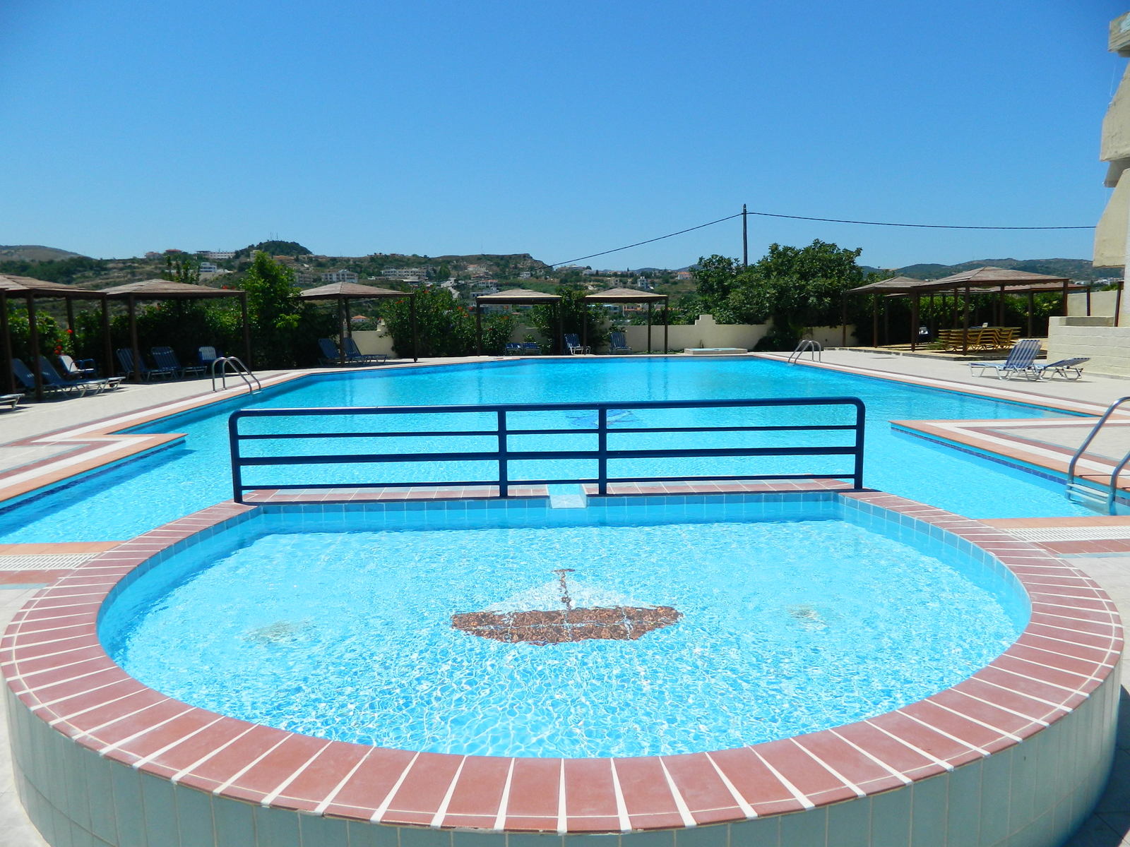 Telhinis Hotel and Apartments