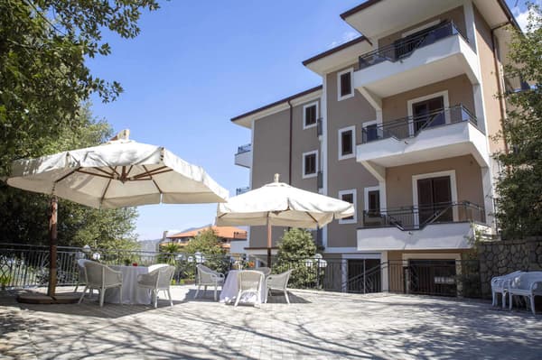 Villa Donna Carmela-1