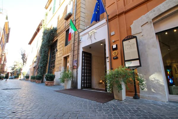 Maison Roma Piazza di Spagna | UNA Esperienze-1