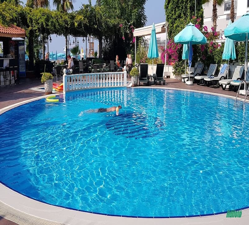 Azak Hotel