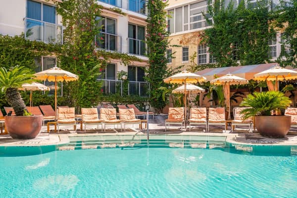 Plymouth Miami Beach-1