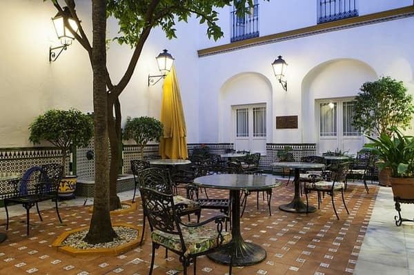 Hotel Cervantes-1