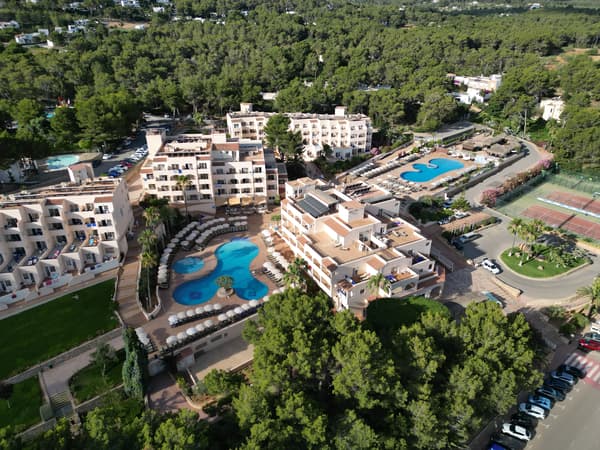Invisa Hotel Club Cala Blanca-1