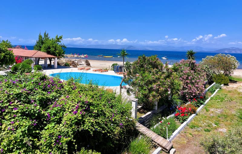 Ever Green Beach Apartments