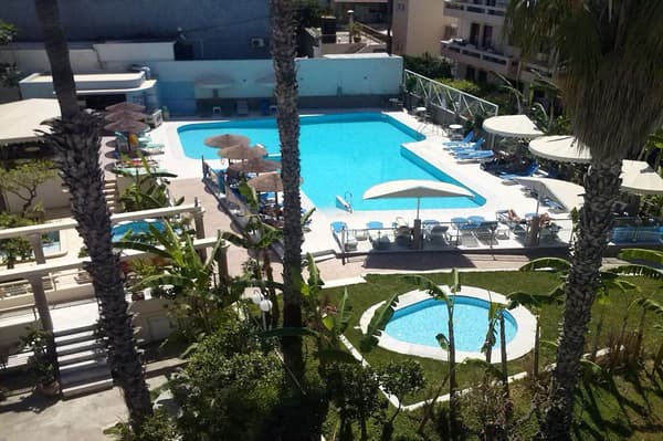 Astron Hotel-1