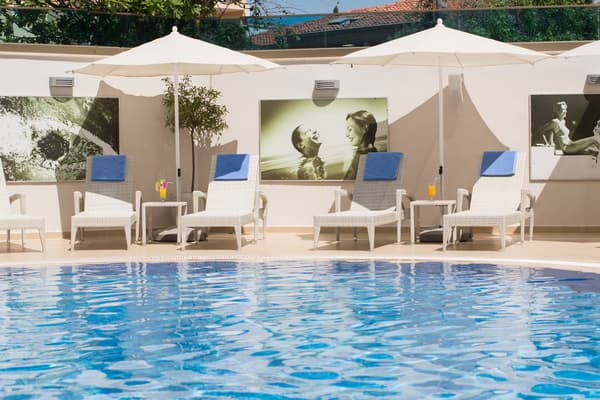 Aurasia Deluxe Hotel-1