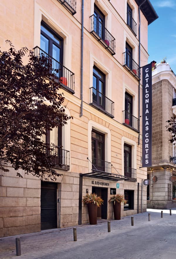 Catalonia Las Cortes-1