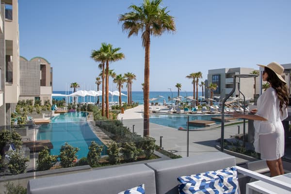 AMIRA Luxury Resort & Spa-1