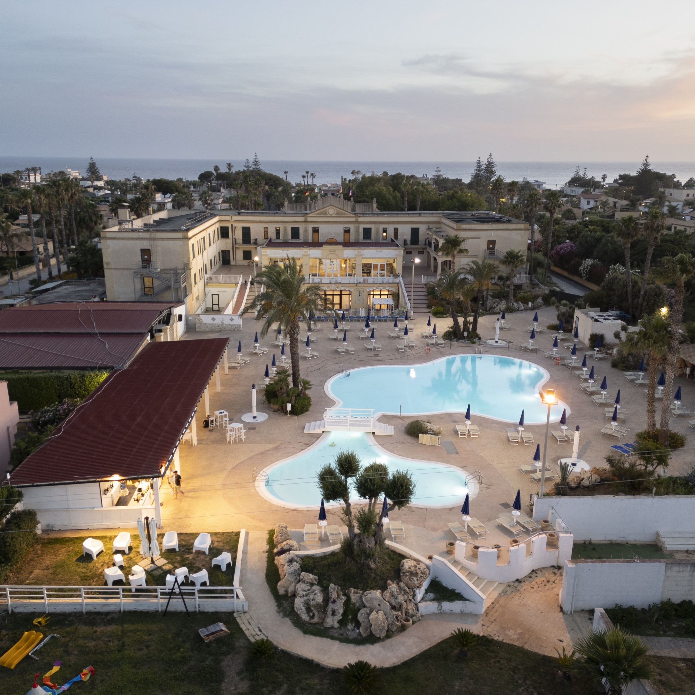 Delfino Beach Hotel