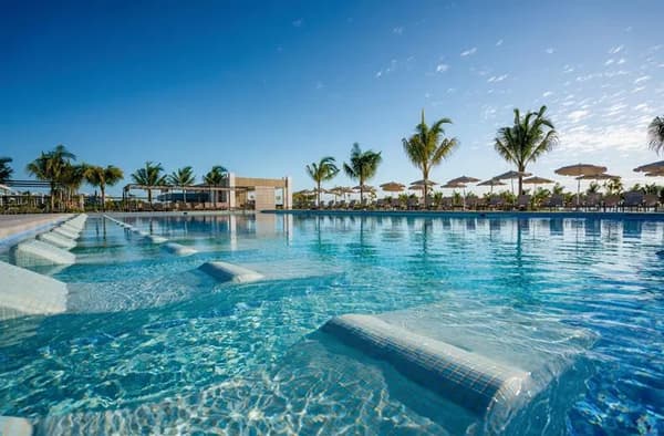 RIU Latino-1