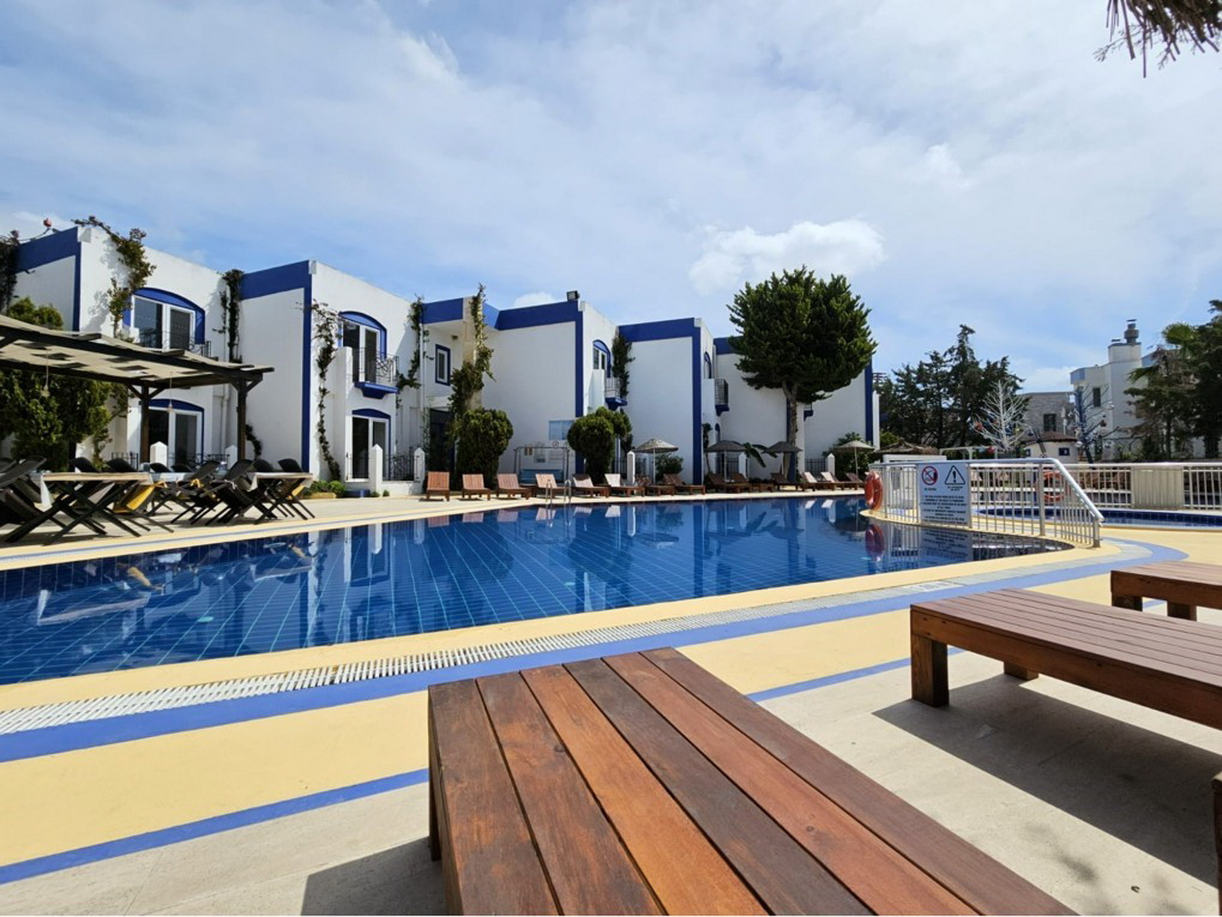 Serpina Hotel
