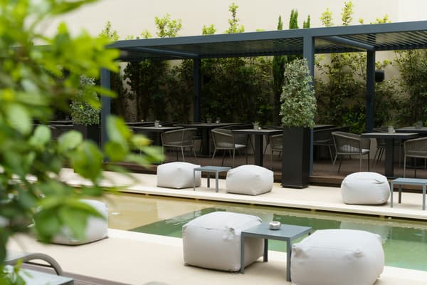 Divani Escape- Adults only-1