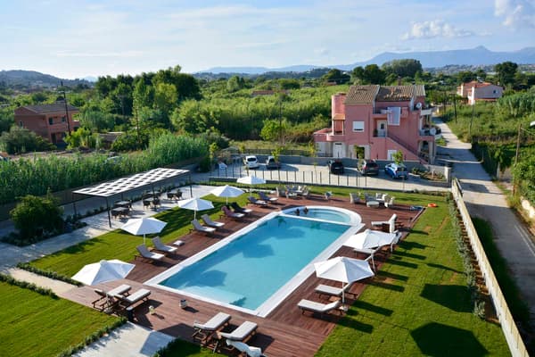 V Luxury Suites-1