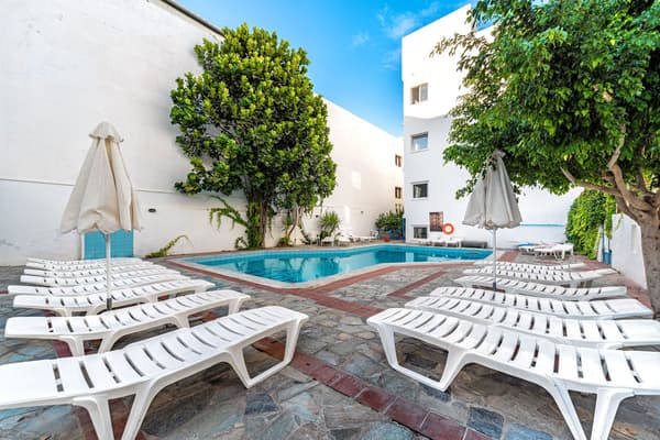 Iro Hotel-1