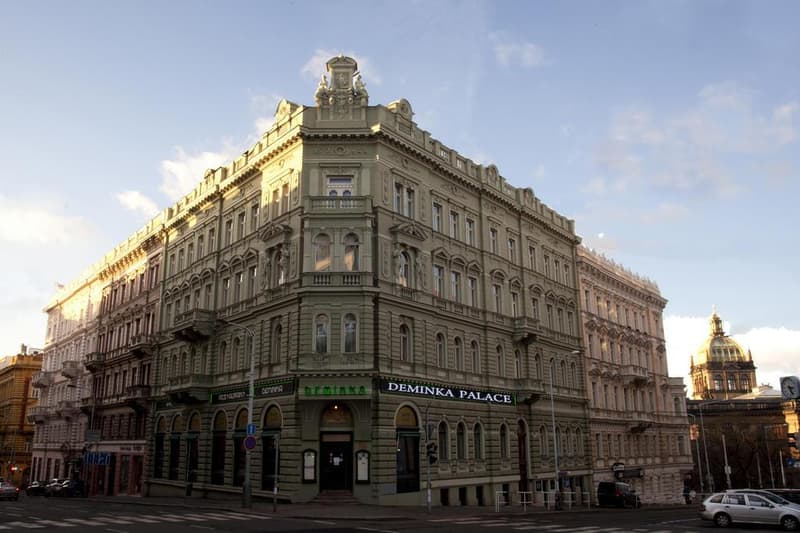 Deminka Palace